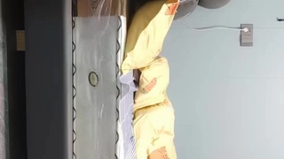 鲜花嫩草~ 把人妻变性奴增加情趣，捆绑3P、灌肠好刺激!