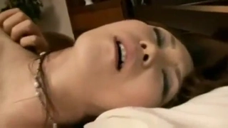 甜又正的网红小青蛙惹人犯罪的挑逗自拍