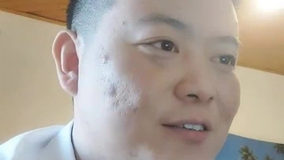 国产AV 果冻传媒 绿奴 带下属玩弄自己老婆 李娜