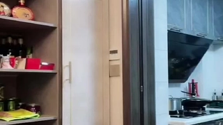 诱人女孩和古怪继父的宿舍狂欢